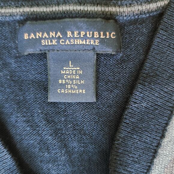 Banana Republic Men's Argyle Sweater Vest Large Silk Cahsmere Blend Preppy - Picture 3 of 5